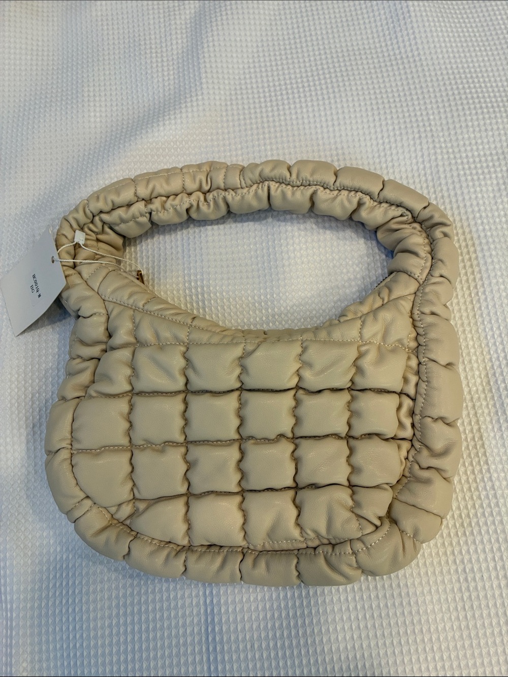 Puffer bag waterproof modern stylish 
Boho futuristic glam everyday